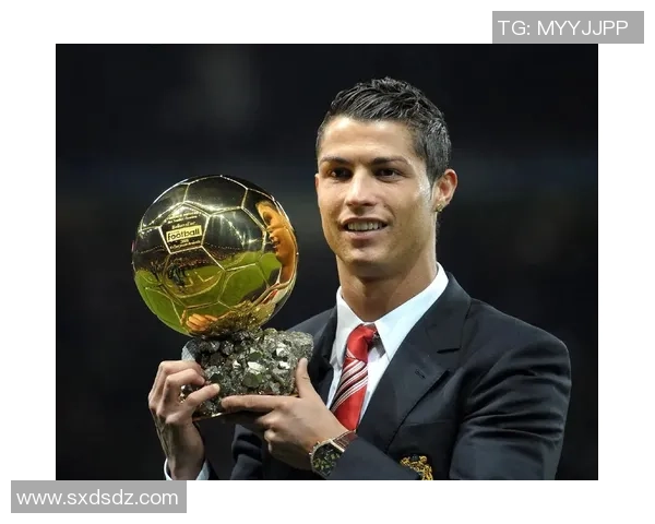 从踢球晚到成名早 他如何逆袭成为足球界传奇球星